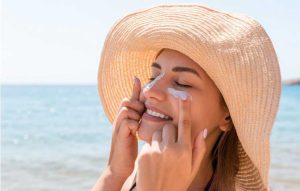 هر آنچه که باید در رابطه با ضد آفتاب بدانید